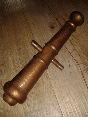 Spielzeug canone als deco - spielzeug,,