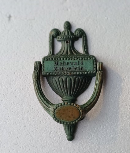 Antiker türklopfer mit - antiker, türklopfer-mit